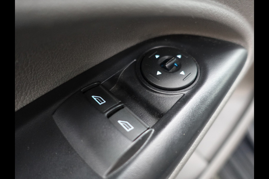 Ford Transit Connect 1.5 EcoBlue L2 ST Line Aut- 2x Schuifdeur, 3 Pers, Camera, Carplay, Stoelverwarming, Sidebars