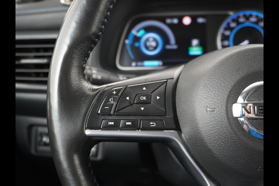 Nissan Leaf 2.ZERO EDITION 40kWh Trekhaak Adaptieve Cruise Control Navi 360°Camera Apple Carplay Android Auto Stuur+Stoelverwarming Keyless Pdc Led Bluetooth DAB Dodehoek Detector Privacy Glas Rijstrooksensor met correctie Verkeersbord detectie Origineel Nederlandse Auto