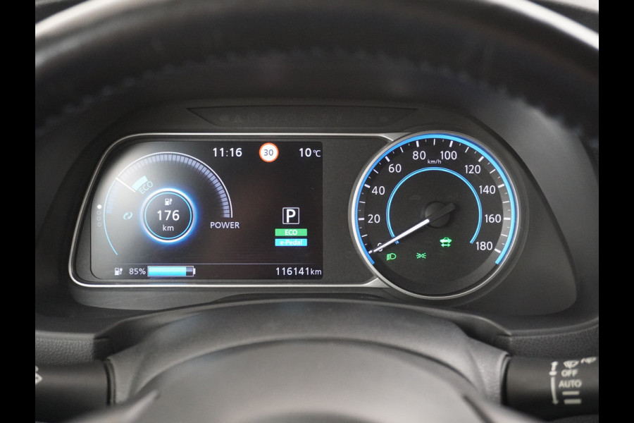 Nissan Leaf 2.ZERO EDITION 40kWh Trekhaak Adaptieve Cruise Control Navi 360°Camera Apple Carplay Android Auto Stuur+Stoelverwarming Keyless Pdc Led Bluetooth DAB Dodehoek Detector Privacy Glas Rijstrooksensor met correctie Verkeersbord detectie Origineel Nederlandse Auto