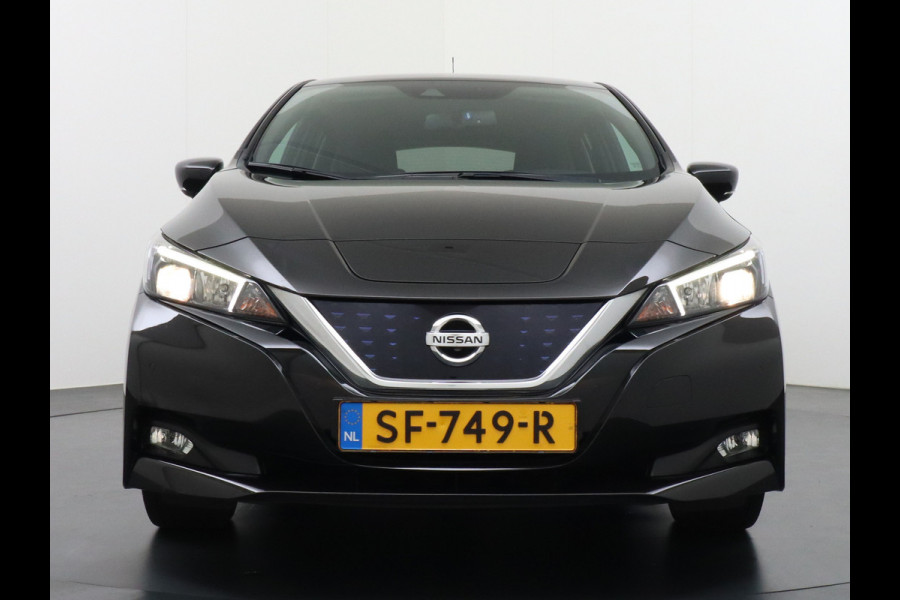 Nissan Leaf 2.ZERO EDITION 40kWh Trekhaak Adaptieve Cruise Control Navi 360°Camera Apple Carplay Android Auto Stuur+Stoelverwarming Keyless Pdc Led Bluetooth DAB Dodehoek Detector Privacy Glas Rijstrooksensor met correctie Verkeersbord detectie Origineel Nederlandse Auto