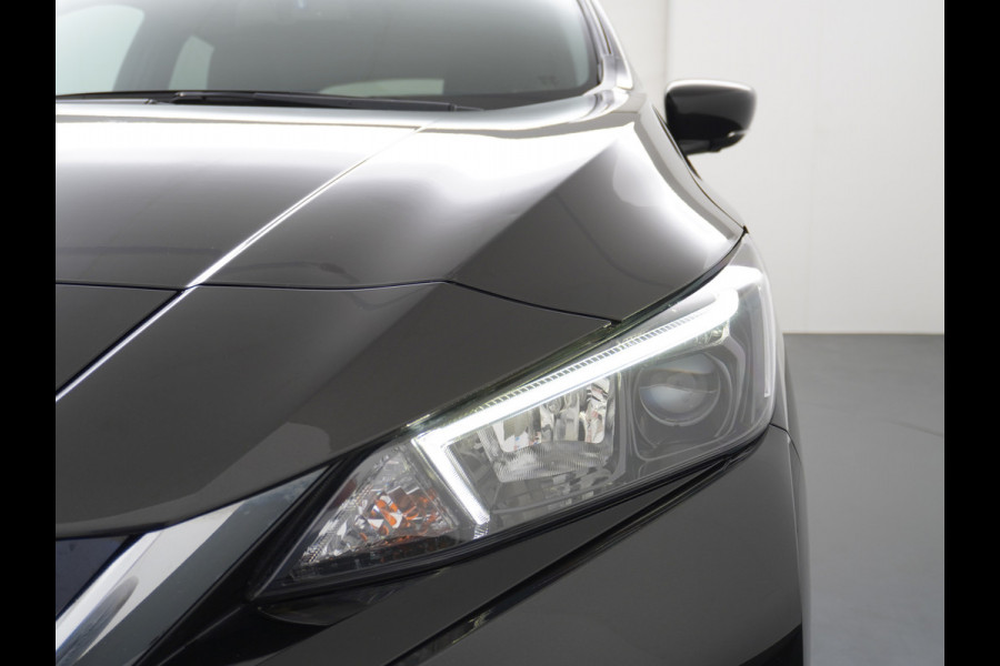 Nissan Leaf 2.ZERO EDITION 40kWh Trekhaak Adaptieve Cruise Control Navi 360°Camera Apple Carplay Android Auto Stuur+Stoelverwarming Keyless Pdc Led Bluetooth DAB Dodehoek Detector Privacy Glas Rijstrooksensor met correctie Verkeersbord detectie Origineel Nederlandse Auto