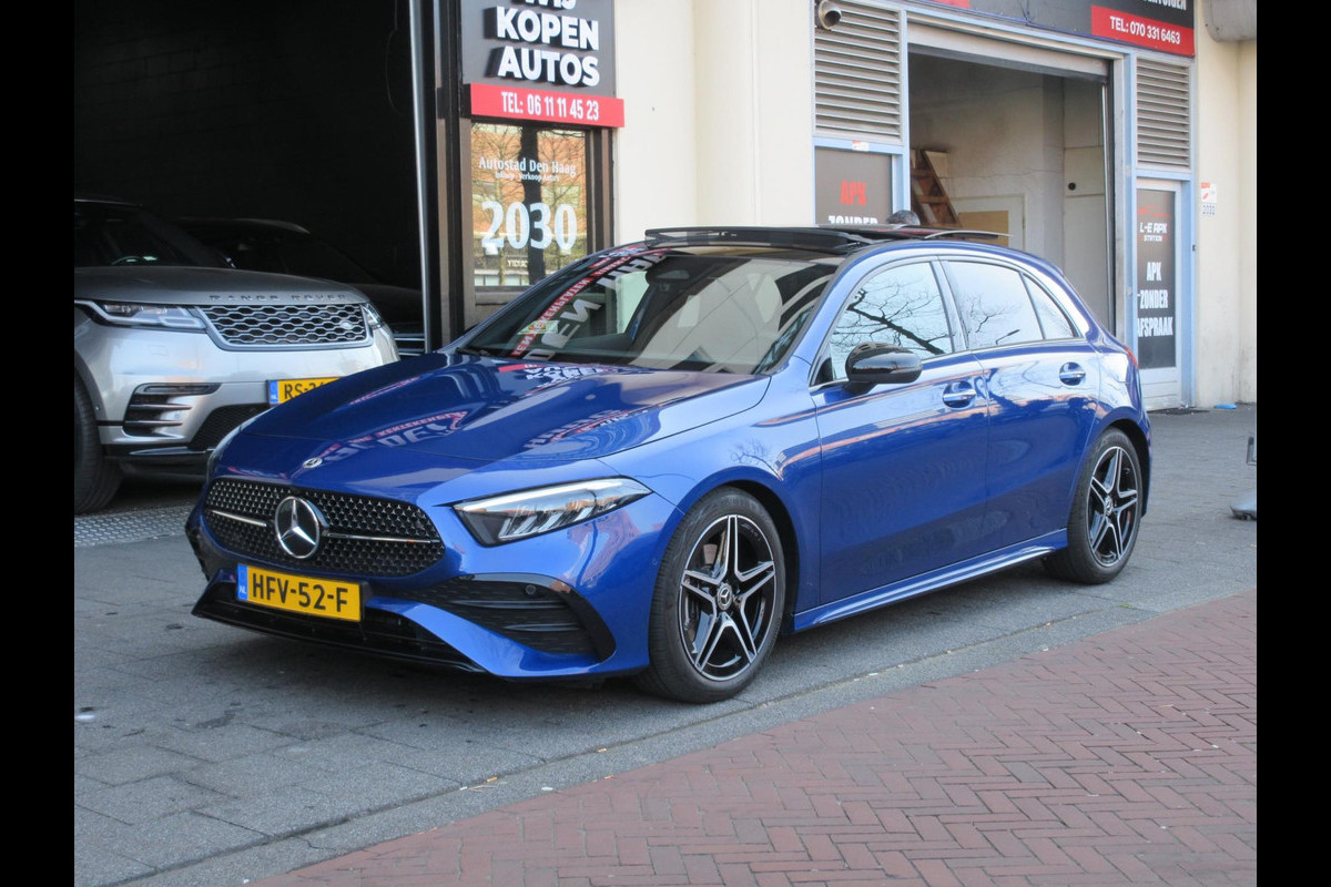 Mercedes-Benz A-Klasse 200 AMG Line Sfeerverlichting Pano Mercedes-Benz A-Klasse 200 AMG Line Sfeerverlichting Pano
