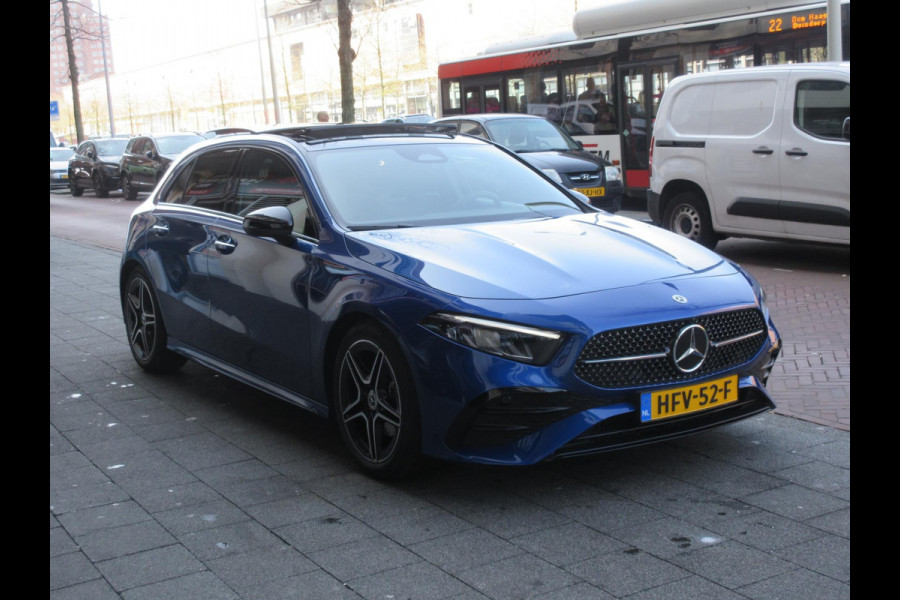 Mercedes-Benz A-Klasse 200 AMG Line Sfeerverlichting Pano
