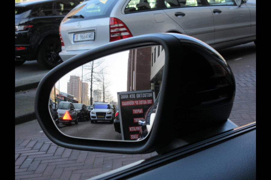 Mercedes-Benz A-Klasse 200 AMG Line Sfeerverlichting Pano