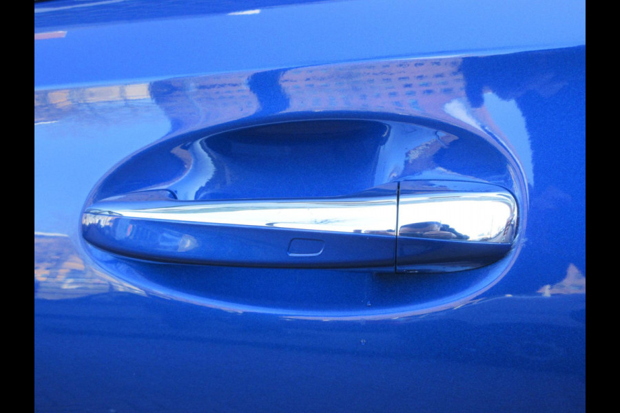 Mercedes-Benz A-Klasse 200 AMG Line Sfeerverlichting Pano