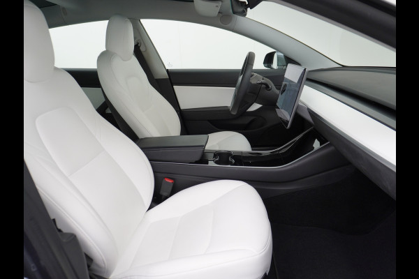 Tesla Model 3 Long Range AWD 75kWh IVOOR 463PK 18" FSD-Full Self Driving Computer Premium Audio 4wd AutoPilot Panoramadak Camera's Leer Adapti Ecc Dual-Motor Keyless Stoel+Achterbank verwarming Electr.Stoelen+Memory+Easy-Entry WiFi Origineel Nederlandse auto Grootste accu Tot 16,5kwh thuis laden. Accu/Motor Garantie tot 27-12-2027 max 192.000km