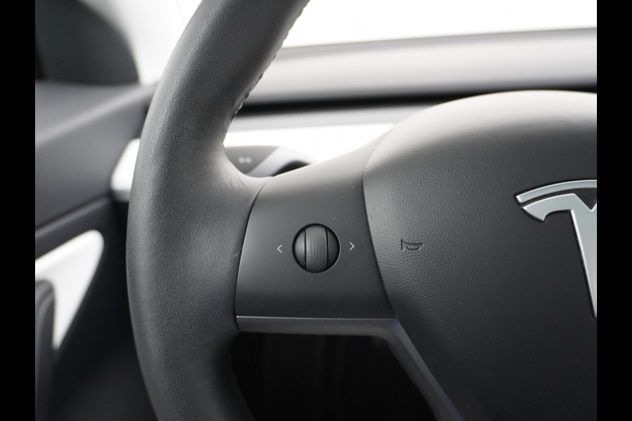 Tesla Model 3 Long Range AWD 75kWh IVOOR 463PK 18" FSD-Full Self Driving Computer Premium Audio 4wd AutoPilot Panoramadak Camera's Leer Adapti Ecc Dual-Motor Keyless Stoel+Achterbank verwarming Electr.Stoelen+Memory+Easy-Entry WiFi Origineel Nederlandse auto Grootste accu Tot 16,5kwh thuis laden. Accu/Motor Garantie tot 27-12-2027 max 192.000km
