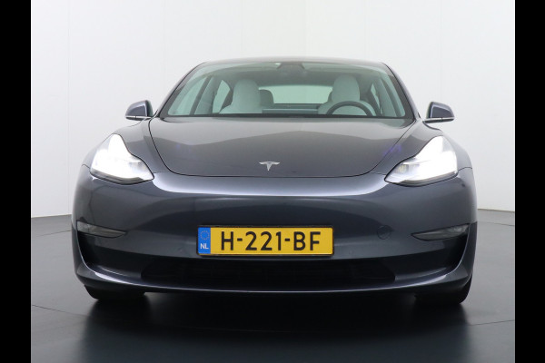 Tesla Model 3 Long Range AWD 75kWh IVOOR 463PK 18" FSD-Full Self Driving Computer Premium Audio 4wd AutoPilot Panoramadak Camera's Leer Adapti Ecc Dual-Motor Keyless Stoel+Achterbank verwarming Electr.Stoelen+Memory+Easy-Entry WiFi Origineel Nederlandse auto Grootste accu Tot 16,5kwh thuis laden. Accu/Motor Garantie tot 27-12-2027 max 192.000km