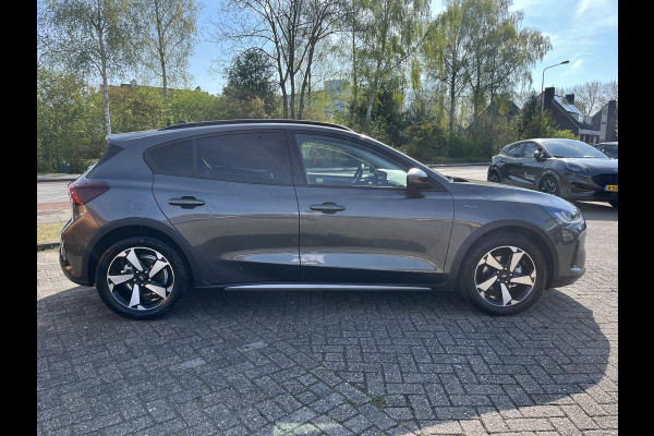 Ford Focus 1.0 EcoBoost Active | 155pk Automaat | Adaptive cruise control | Winter Pack | Dodehoeksensoren | Camera | Privacy glass