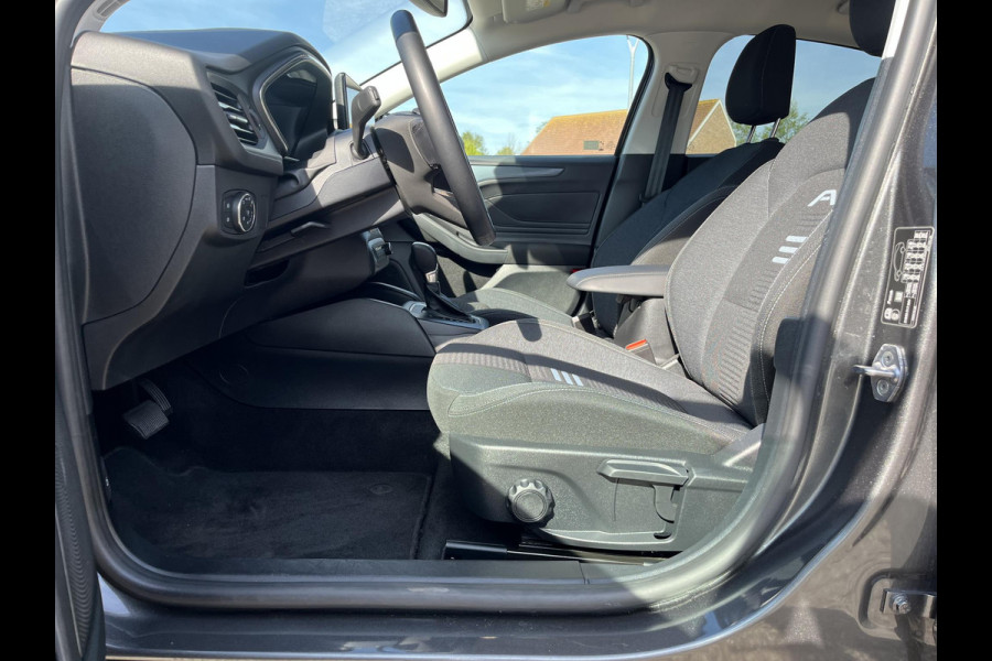 Ford Focus 1.0 EcoBoost Active | 155pk Automaat | Adaptive cruise control | Winter Pack | Dodehoeksensoren | Camera | Privacy glass
