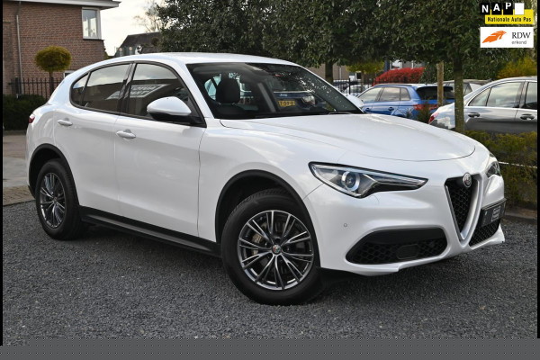 Alfa Romeo Stelvio 2.0 T AWD Super 200 PK Aut. Side-Assist Camera Memory