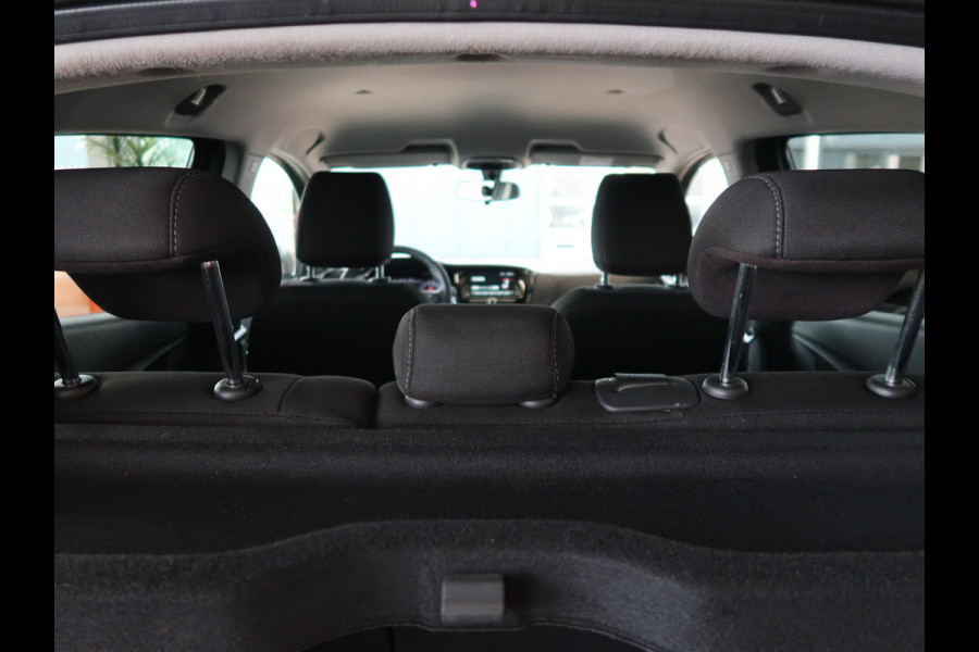 Opel KARL 1.0 75pk Rocks Online Edition NAVI/CARPLAY/CRUISE/PDC/15INCH