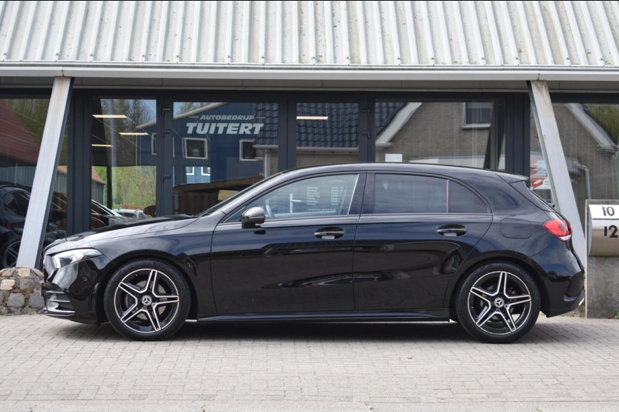 Mercedes-Benz A-Klasse 180 AMG NIGHT | SFEERVERLICHTING | CAMERA | NAP | STOELVERWARMING | LED | DEALER ONDERHOUDEN