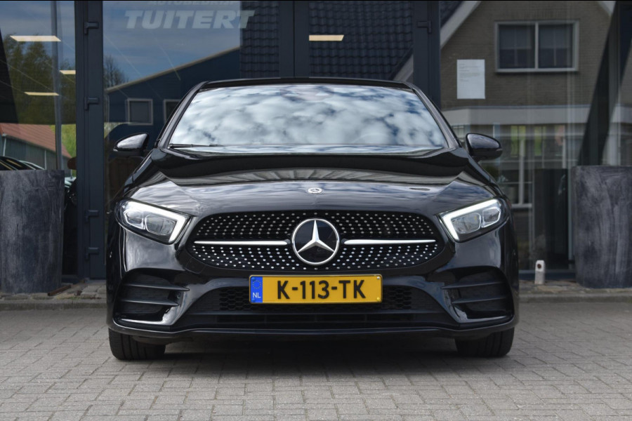 Mercedes-Benz A-Klasse 180 AMG NIGHT | SFEERVERLICHTING | CAMERA | NAP | STOELVERWARMING | LED | DEALER ONDERHOUDEN