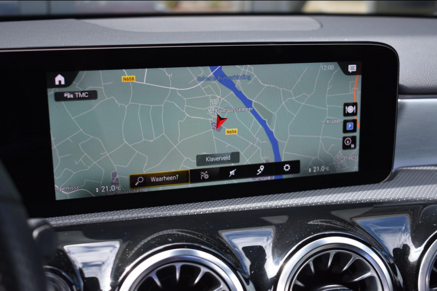 Mercedes-Benz A-Klasse 180 AMG NIGHT | SFEERVERLICHTING | CAMERA | NAP | STOELVERWARMING | LED | DEALER ONDERHOUDEN