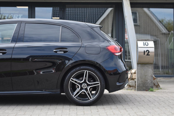 Mercedes-Benz A-Klasse 180 AMG NIGHT | SFEERVERLICHTING | CAMERA | NAP | STOELVERWARMING | LED | DEALER ONDERHOUDEN