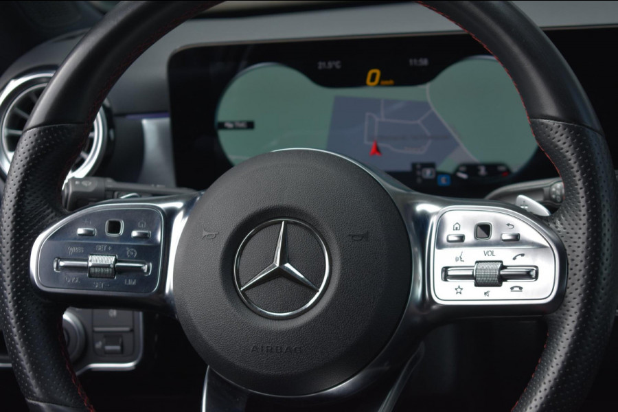 Mercedes-Benz A-Klasse 180 AMG NIGHT | SFEERVERLICHTING | CAMERA | NAP | STOELVERWARMING | LED | DEALER ONDERHOUDEN