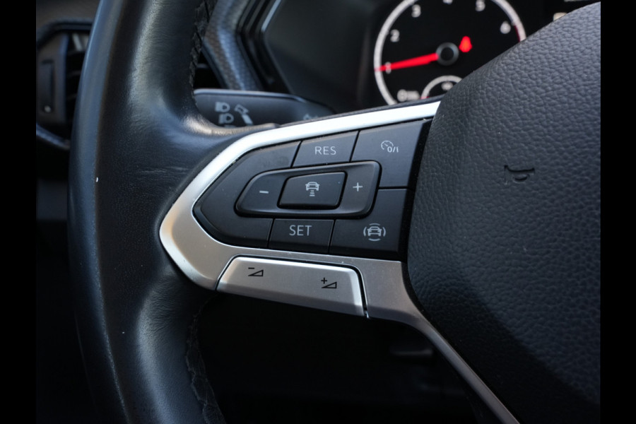 Volkswagen T-Cross 1.0 TSI Life Automaat | Adaptive Cruise | Stoelverwarming | Android/Apple Carplay