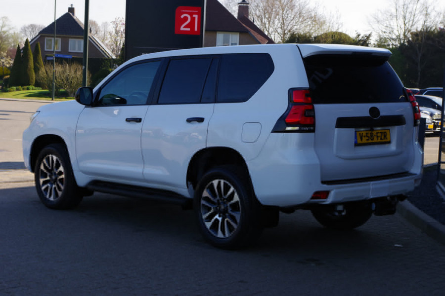 Toyota Land Cruiser 2.8 D-4D-F Automaat Comfort Window Van, Trekhaak, Lier, Snorkel, Cruise Control
