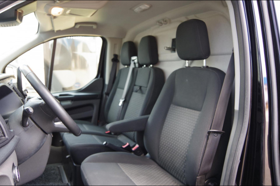Ford Transit Custom 2.0 TDCI SPORT EDITION, TREKHAAK, CAMERA, CRUISE, APPLE CARPLAY, BLUETOOTH, AIRCO, PARKEERSENSOREN, NL AUTO, NAP