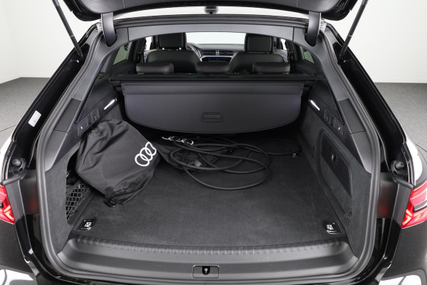 Audi A6 Avant 55 TFSI e quattro Pro Line S Competition Private lease vanaf €1343,- pm  | 367pk Plug in Hybrid | Panoramadak | B&O | Assistentiepakket Tour | Verwarmbare voorstoelen