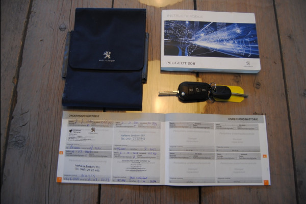 Peugeot 308 SW || 6 maanden garantie! 1.2 PureT.Blue Lion
