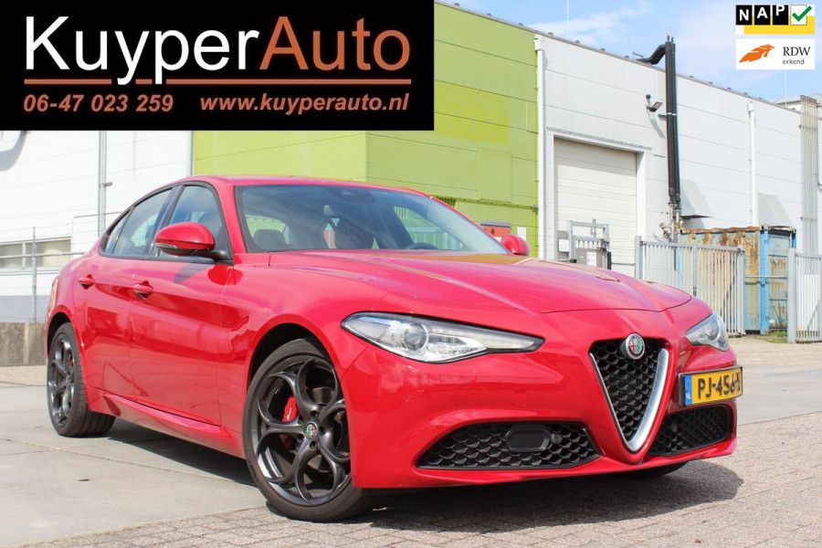 Alfa Romeo Giulia 2.2 Eco Business Super PRACHTIGE AUTOMAAT VOL LEDER EN OPTIES