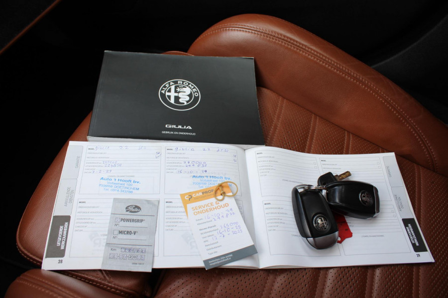 Alfa Romeo Giulia 2.2 Eco Business Super PRACHTIGE AUTOMAAT VOL LEDER EN OPTIES