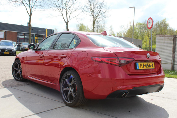 Alfa Romeo Giulia 2.2 Eco Business Super PRACHTIGE AUTOMAAT VOL LEDER EN OPTIES