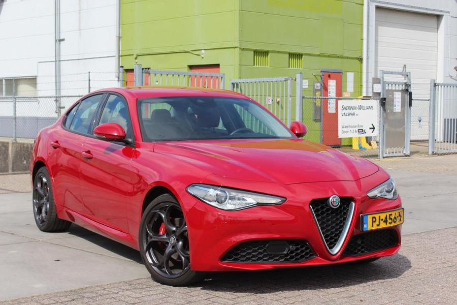 Alfa Romeo Giulia 2.2 Eco Business Super PRACHTIGE AUTOMAAT VOL LEDER EN OPTIES