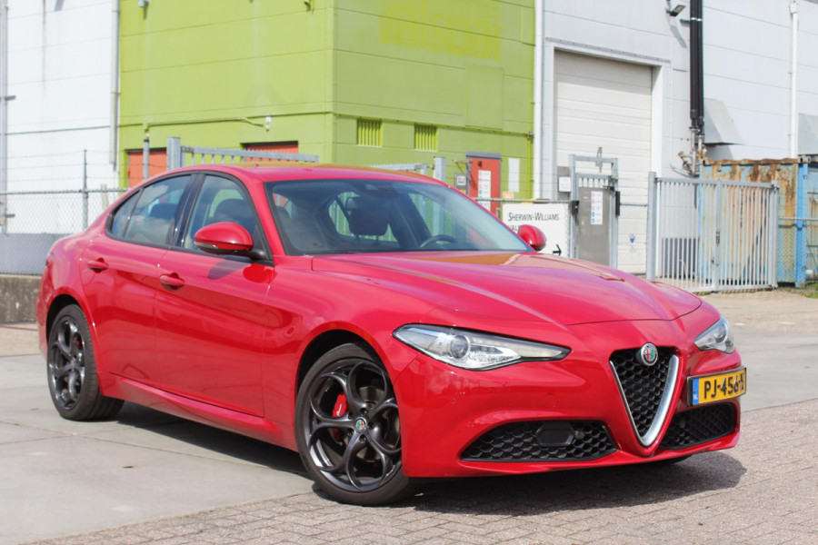 Alfa Romeo Giulia 2.2 Eco Business Super PRACHTIGE AUTOMAAT VOL LEDER EN OPTIES