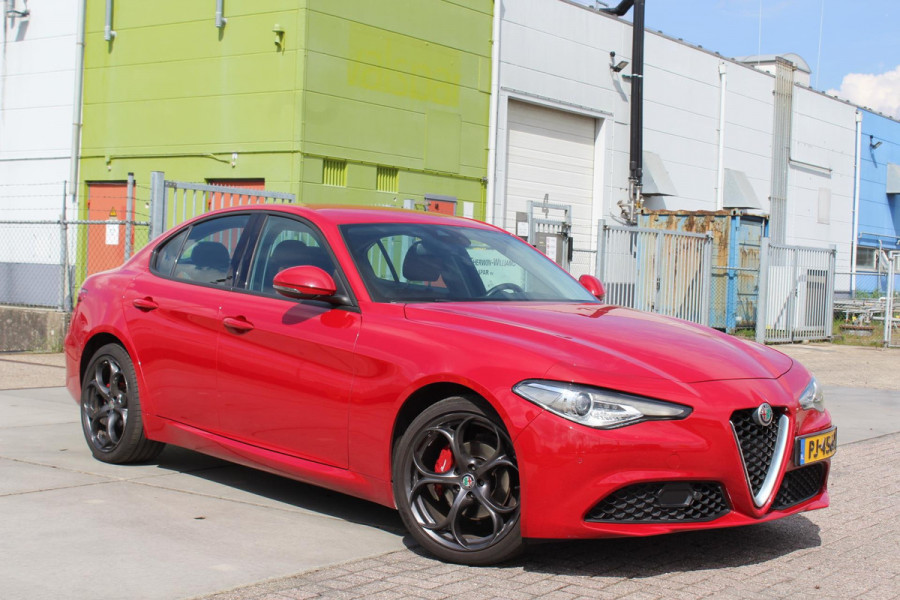 Alfa Romeo Giulia 2.2 Eco Business Super PRACHTIGE AUTOMAAT VOL LEDER EN OPTIES
