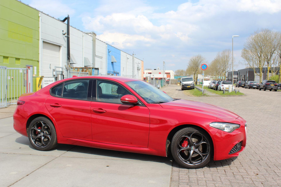 Alfa Romeo Giulia 2.2 Eco Business Super PRACHTIGE AUTOMAAT VOL LEDER EN OPTIES
