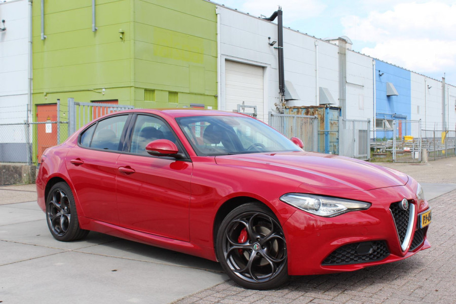 Alfa Romeo Giulia 2.2 Eco Business Super PRACHTIGE AUTOMAAT VOL LEDER EN OPTIES