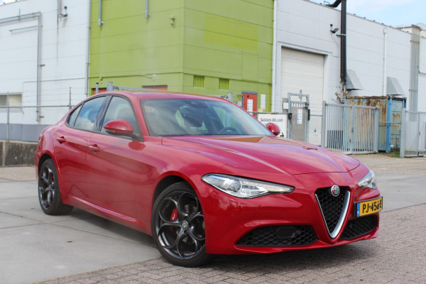 Alfa Romeo Giulia 2.2 Eco Business Super PRACHTIGE AUTOMAAT VOL LEDER EN OPTIES