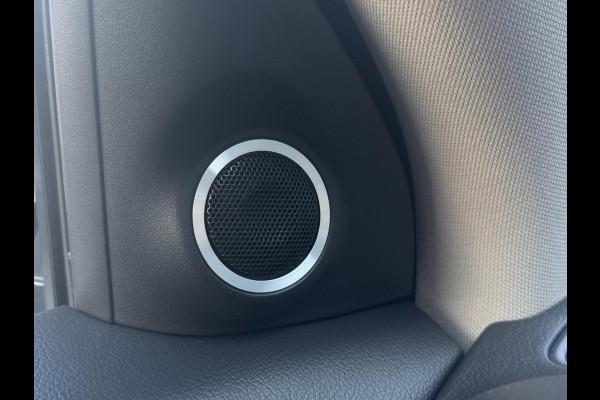 Mitsubishi Outlander 2.0 PHEV 4x4 | Luxe | Rockford Audio | 360° Camera | Navi | Schuif-/kanteldak