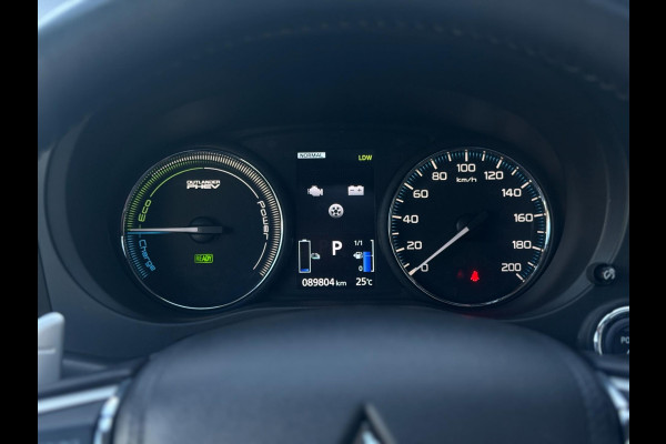 Mitsubishi Outlander 2.0 PHEV 4x4 | Luxe | Rockford Audio | 360° Camera | Navi | Schuif-/kanteldak