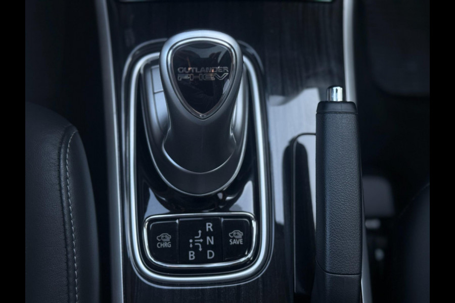 Mitsubishi Outlander 2.0 PHEV 4x4 | Luxe | Rockford Audio | 360° Camera | Navi | Schuif-/kanteldak