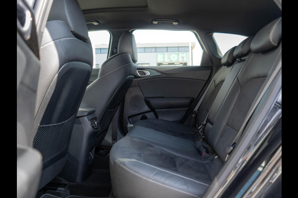 Kia Ceed Sportswagon 1.5 T-GDi GT-Line Automaat | Panorama Schuifkanteldak | Stoel en stuurverwarming |