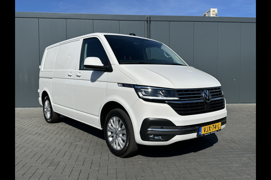 Volkswagen Transporter 2.0 TDI / L1H1 / BULLI / TREKHAAK / VIRTUAL / SOFTCLOSE / CAMERA / ADAPTIVE CRUISE / CARPLAY
