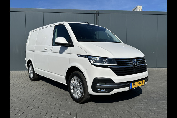 Volkswagen Transporter 2.0 TDI / L1H1 / BULLI / TREKHAAK / VIRTUAL / SOFTCLOSE / CAMERA / ADAPTIVE CRUISE / CARPLAY