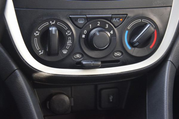 Suzuki Celerio 1.0 Comfort Airco / Bluetooth audio / 400kg trekgewicht! 5 persoons! NL auto /