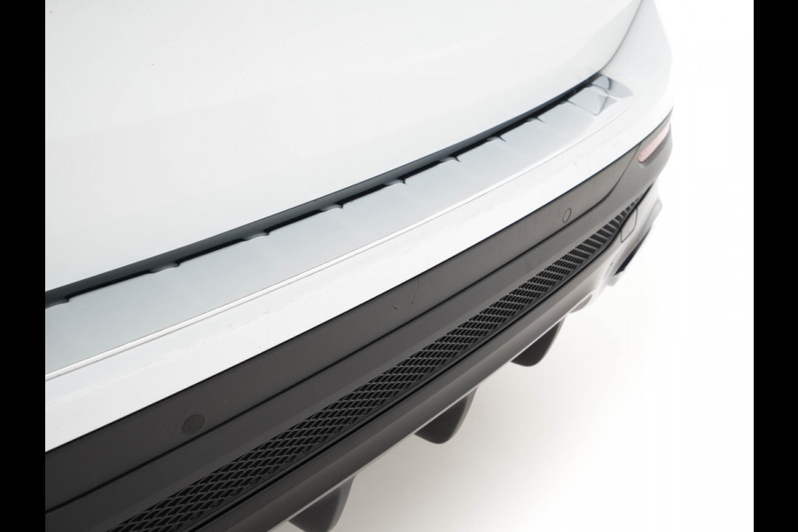 Mercedes-Benz Glb 200 Premium Plus AMG-Sport-Pack Aut. *PANO | LEATHER-MICROFIBRE | DIGI-WIDESCREEN-COCKPIT | BURMESTER-AUDIO | MULTI-BEAM-LED | MEMORY-PACK | KEYLESS | BLINDSPOT | SPORT-SEATS | DAB+ | SHIFT-PADDLES | HEATED-SEATS | ...
