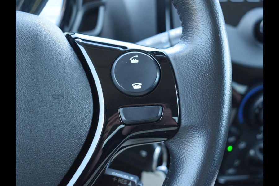 Peugeot 108 1.0 e-VTi Style | 72 PK | AIRCO | BLUETOOTH | DONKER GETINT GLAS |