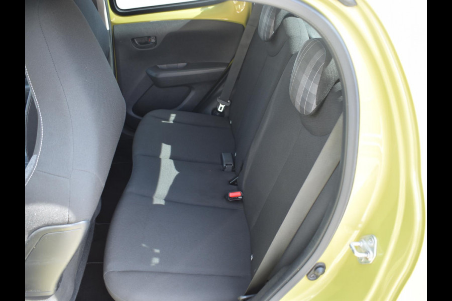 Peugeot 108 1.0 e-VTi Style | 72 PK | AIRCO | BLUETOOTH | DONKER GETINT GLAS |