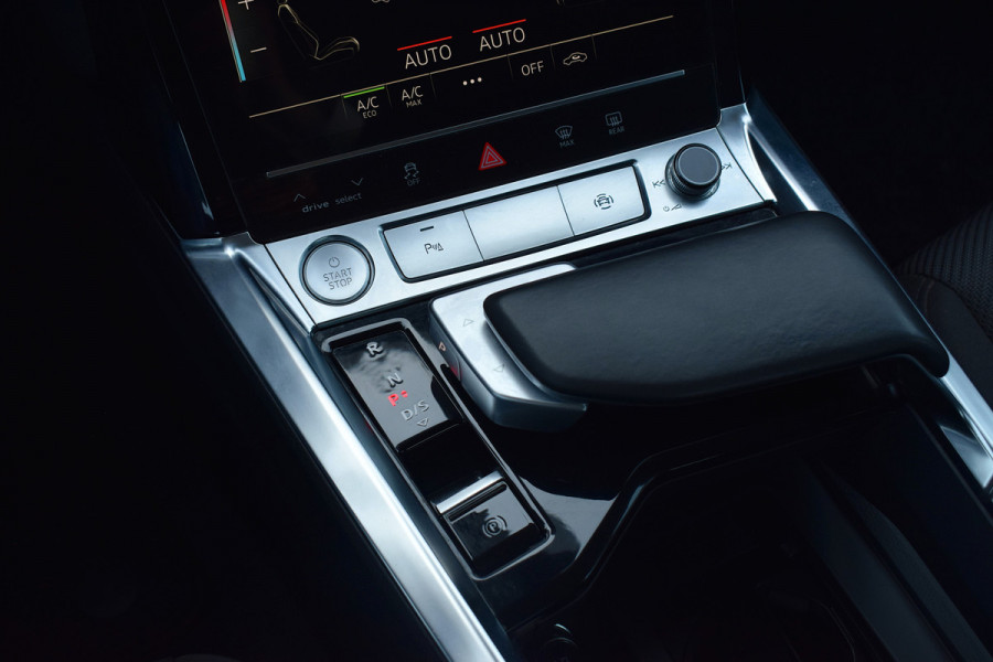 Audi e-tron Sportback 50 quattro Business edition 71 kWh | Luchtvering | Mem. Seats | Virtual | 21” LM | GT