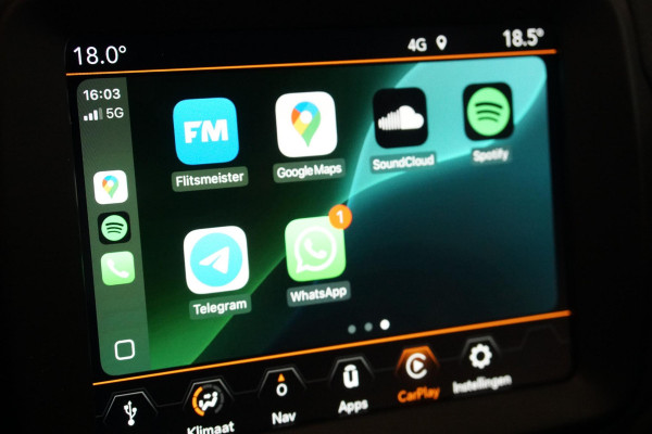Jeep Renegade 1.0T Longitude + PANORAMA / APPLE CARPLAY