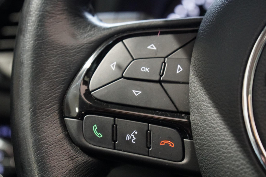 Jeep Renegade 1.0T Longitude + PANORAMA / APPLE CARPLAY