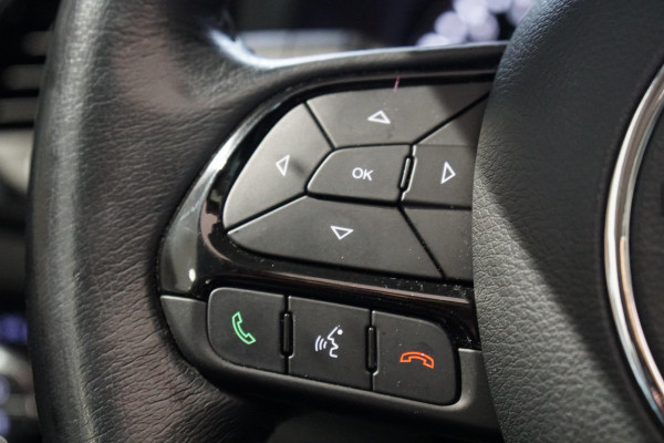 Jeep Renegade 1.0T Longitude + PANORAMA / APPLE CARPLAY