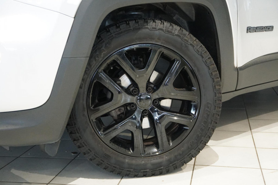 Jeep Renegade 1.0T Longitude + PANORAMA / APPLE CARPLAY